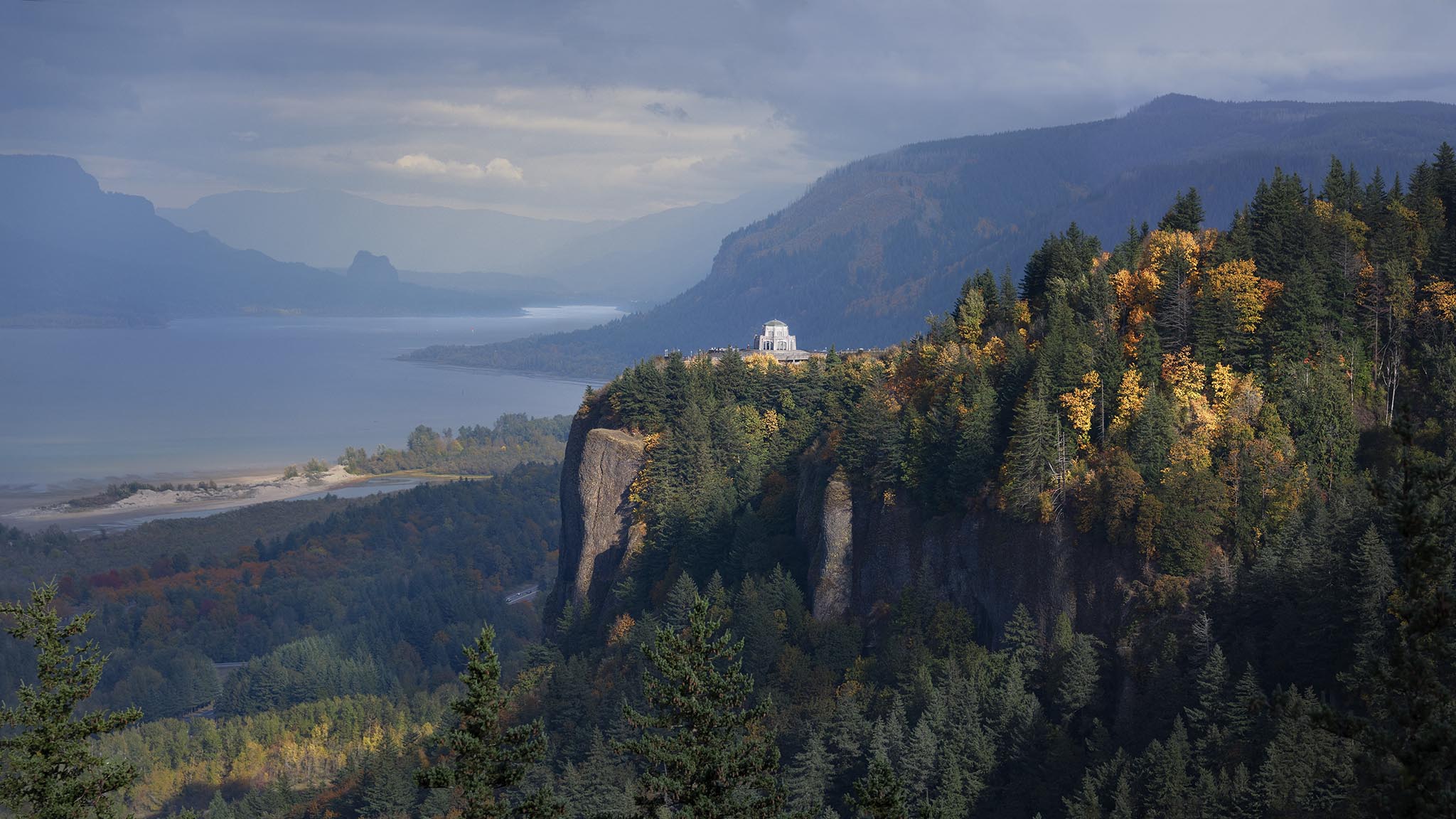 Crown Point in Oregon during Fall