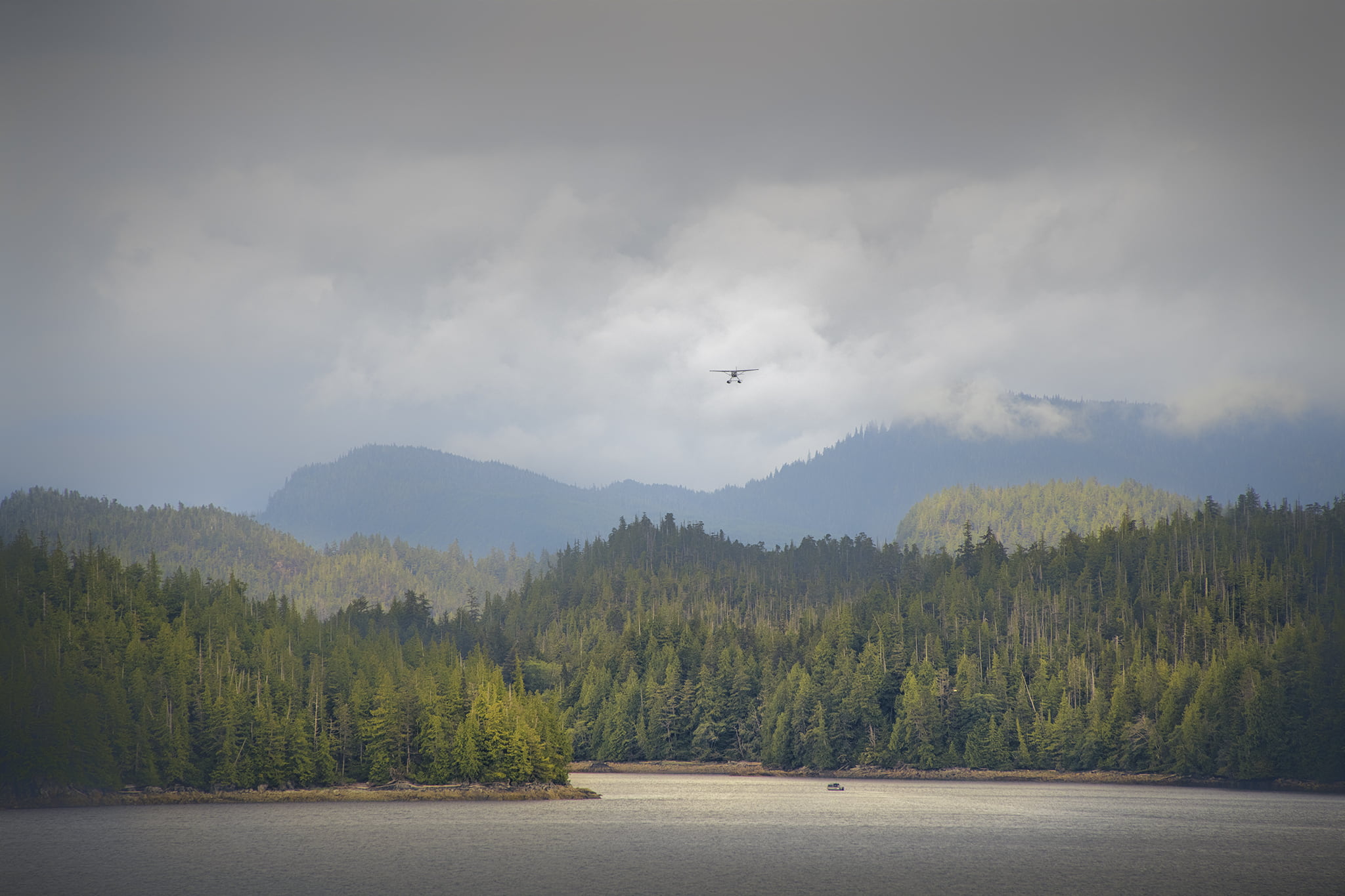 Float plan flies over Alaska