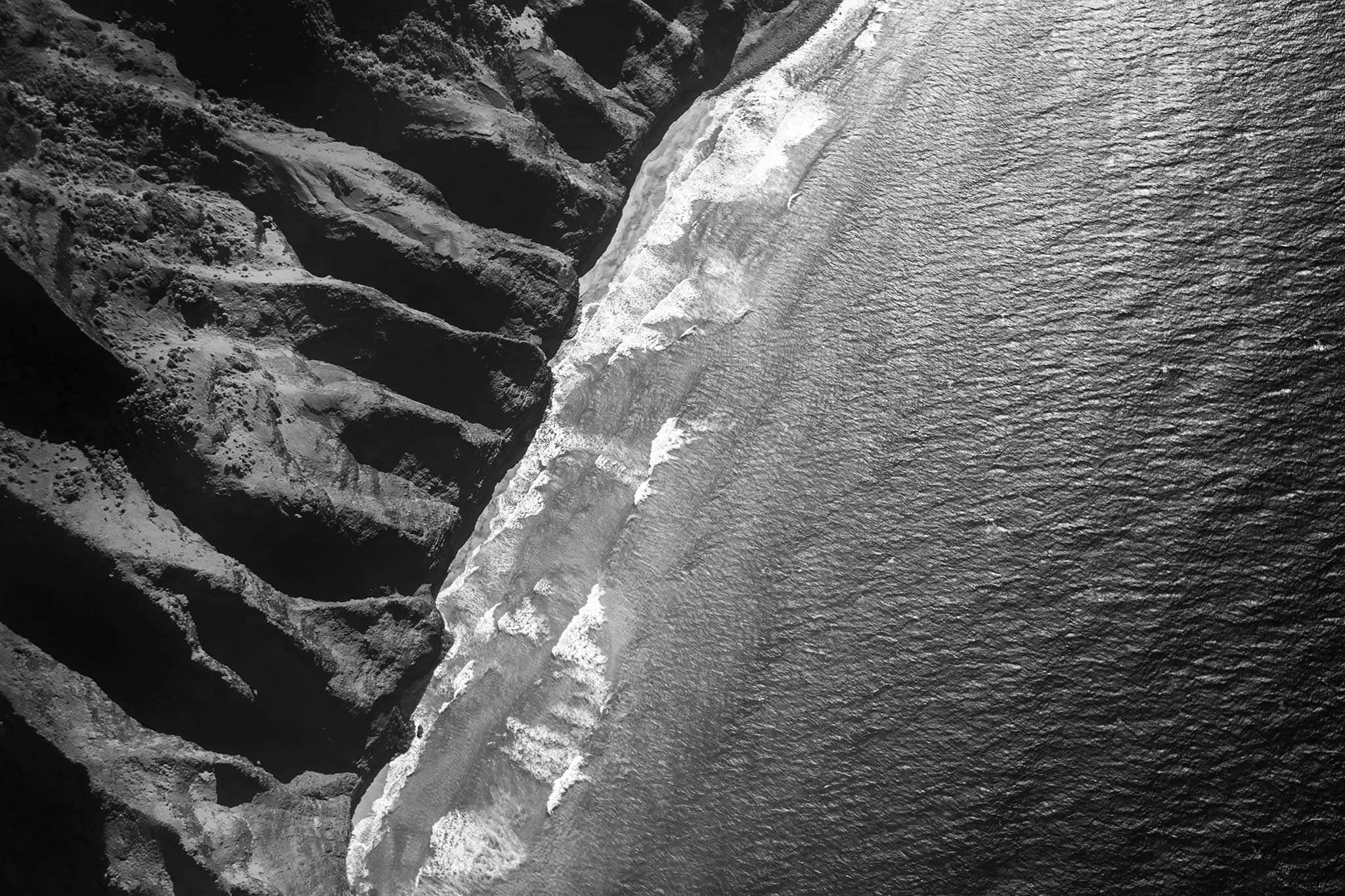Na Pali coastline in black and white